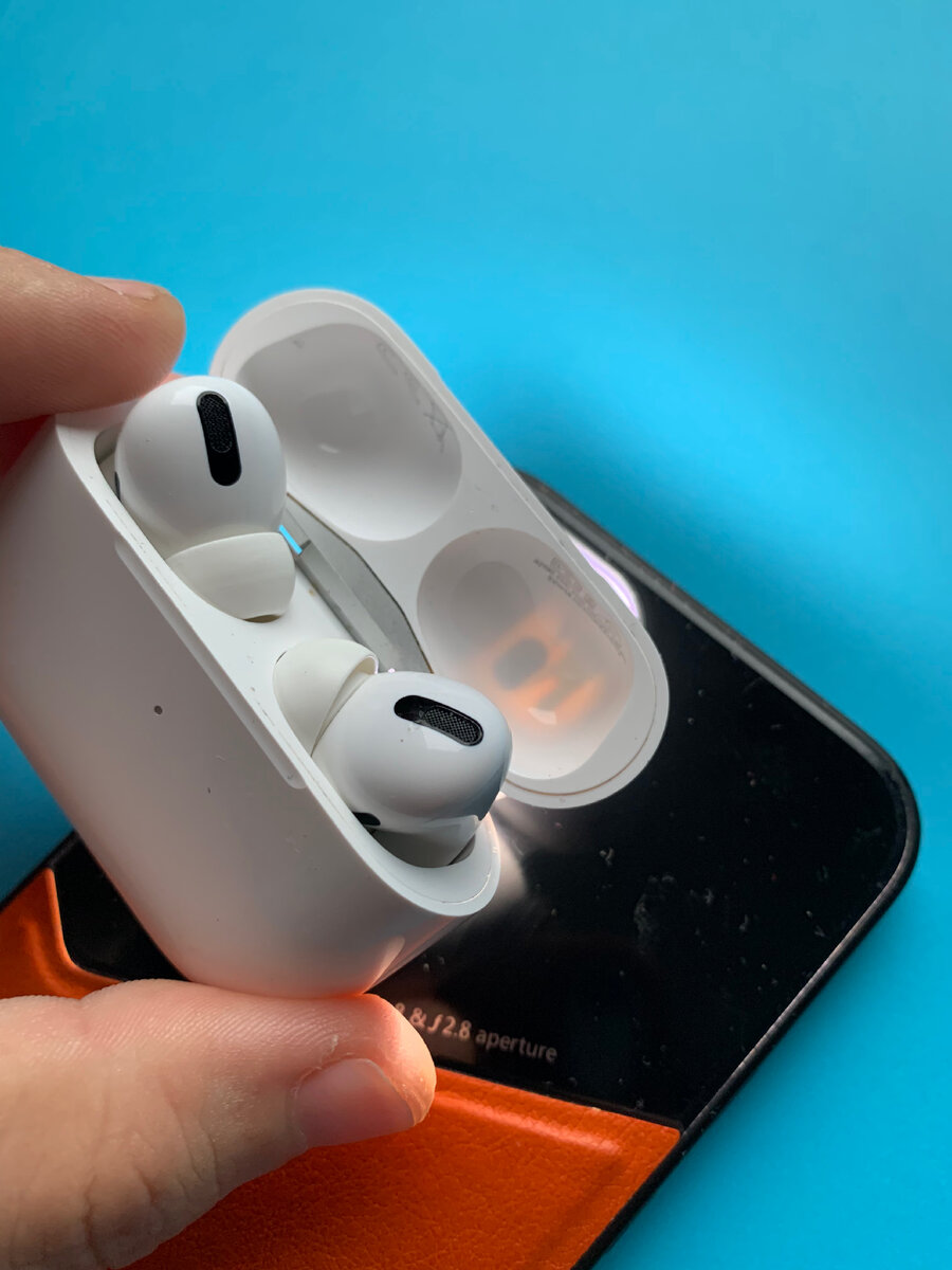 Темное пятно, это магнит 