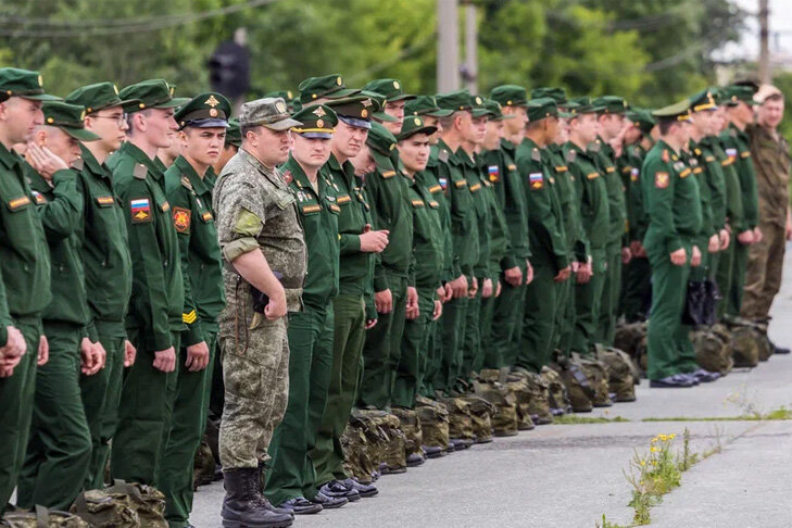    Мобилизовано 222 тысячи россиян. Фото Андрея Заржецкого