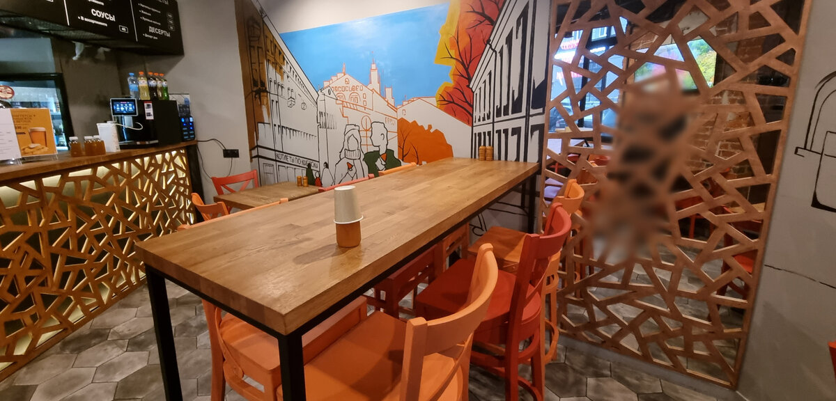 "Котлеты по-киевски №1", интерьер, мебель