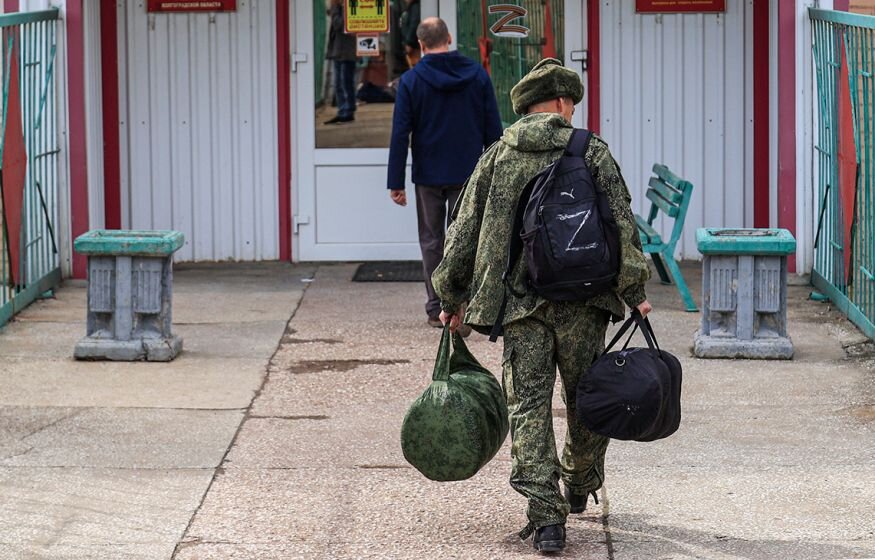    «Не будет указа о полном завершении мобилизации»: Мартынов рассказал, как Путин может завершить мобилизацию