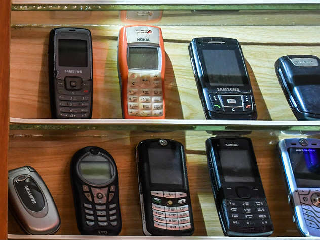 15 легендарных телефонов начала 2000-х