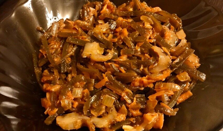 Рецепт морской. Солянка из морской капусты с кукумарией. Кукумария с морской капустой. Солянка с морской капустой и кукумарией. Салат из кукумарии.