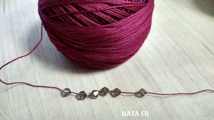 Подготовка - нанизать бусинки на нить. Личное фото