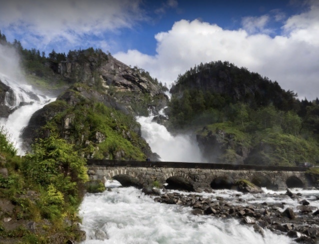 Лотефоссен (Лотефосс, Låtefossen)