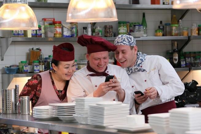 Актёры сериала "Кухня" читают мою статью на Яндекс Дзене. 