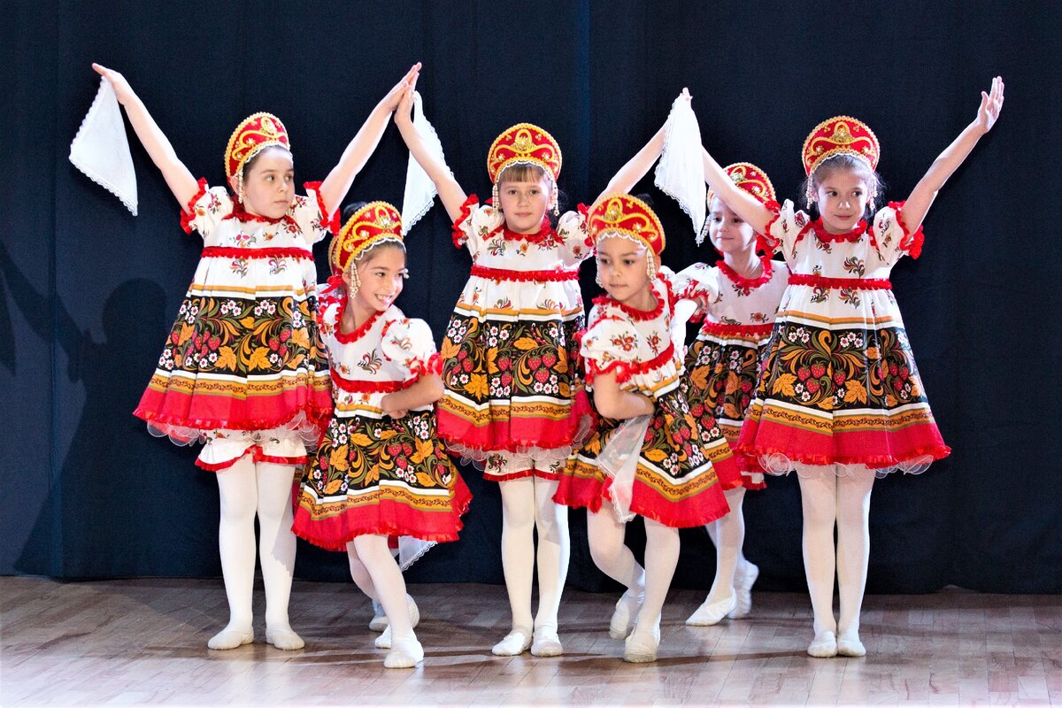 Народный танец в Академии  балета "Сказка"