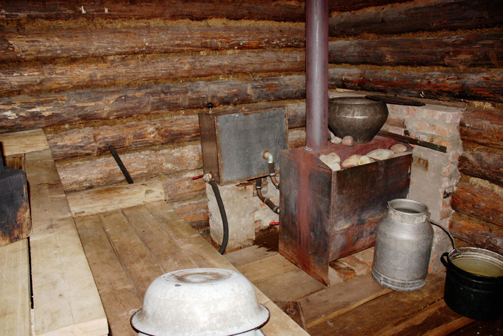 Обычное обустройство деревенской бани