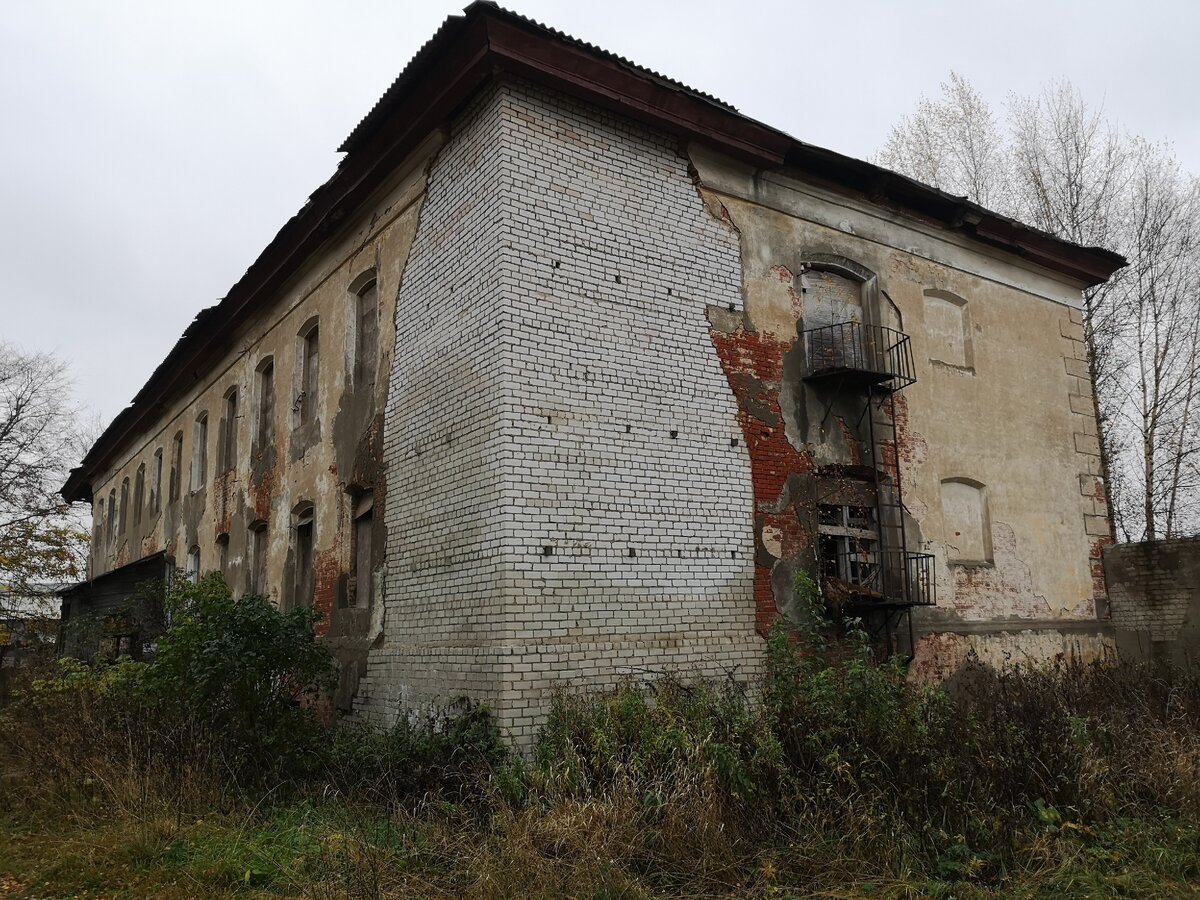 Дизайн старого деревенского дома внутри своими руками (45 фото)