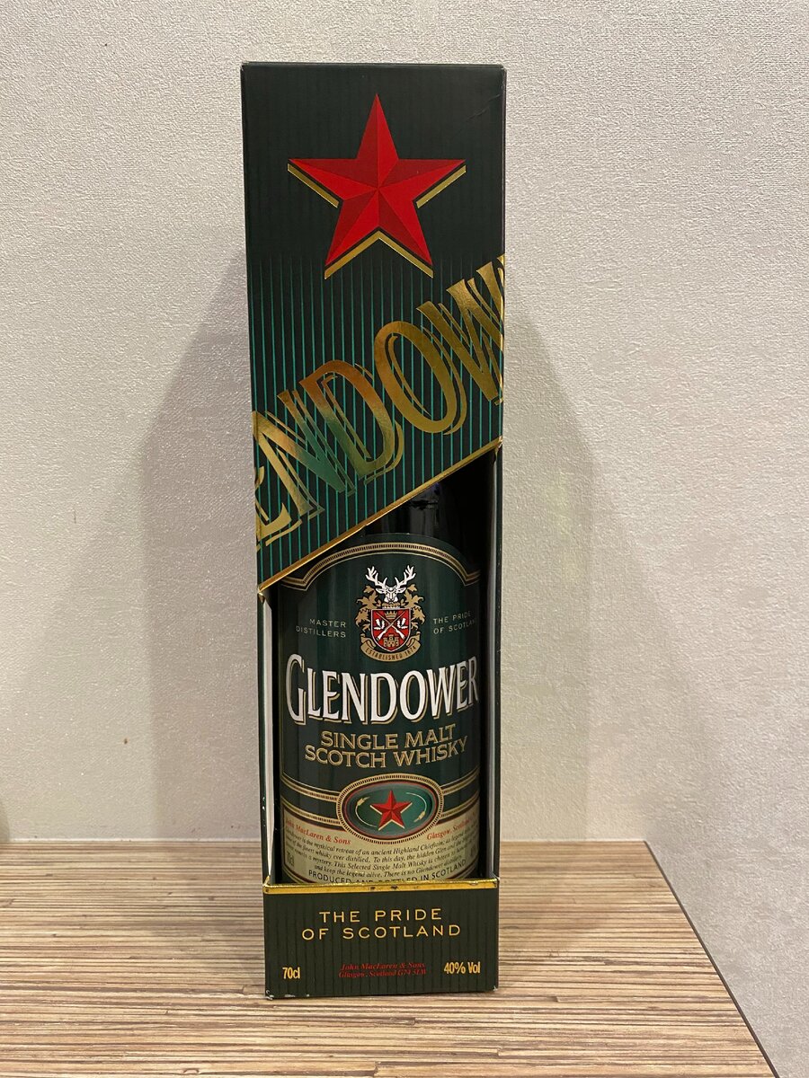 Бутылка упакована в подарочную коробку, если для кого-то это имеет значение.