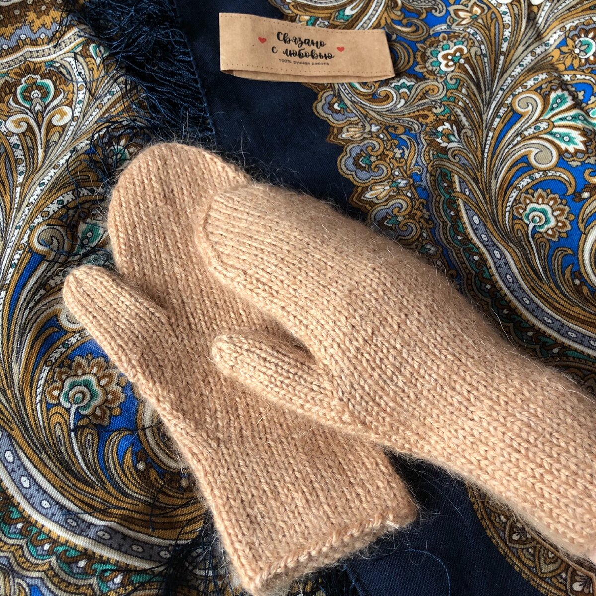 Базовые женские варежки. Фото и работа автора 