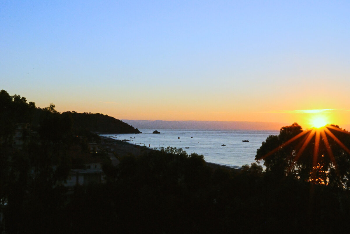 Рассвет на берегу