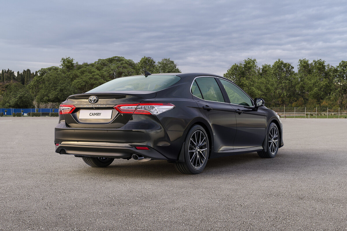 Toyota Camry 2021. Источник иллюстрации - toyota.ru