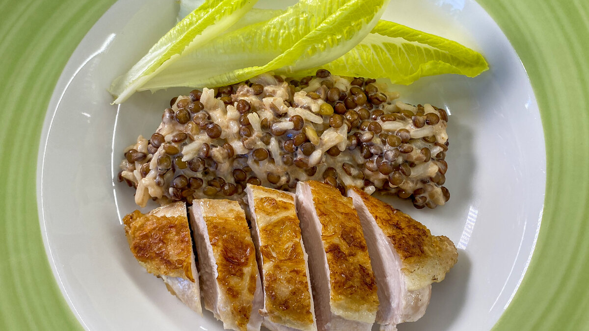 Чечевица с куриной грудкой