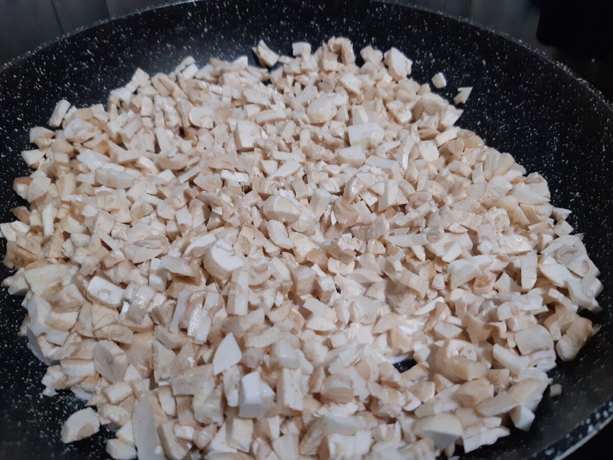 Шампиньоны со сливками.