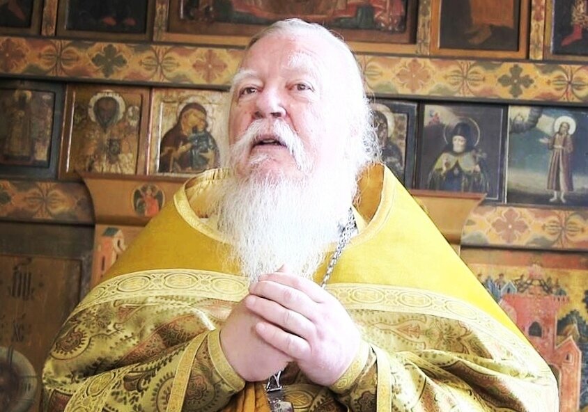 Димитрий Смирнов (07.03.1951 — 21.10.2020 гг.) — протоиерей, церковный и общественный деятель, проповедник, миссионер.Димитрий Смирнов, священнослужитель: