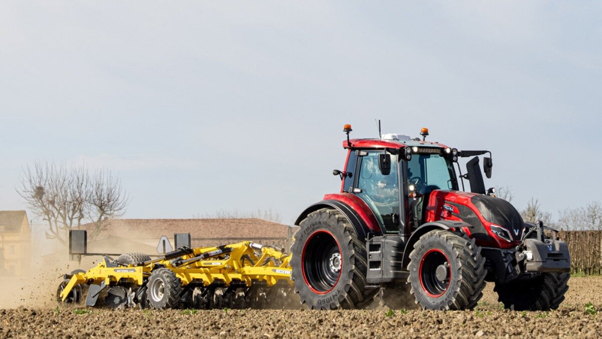 Фото: Портал farm-connexion.com Трактор Valtra T255 Active