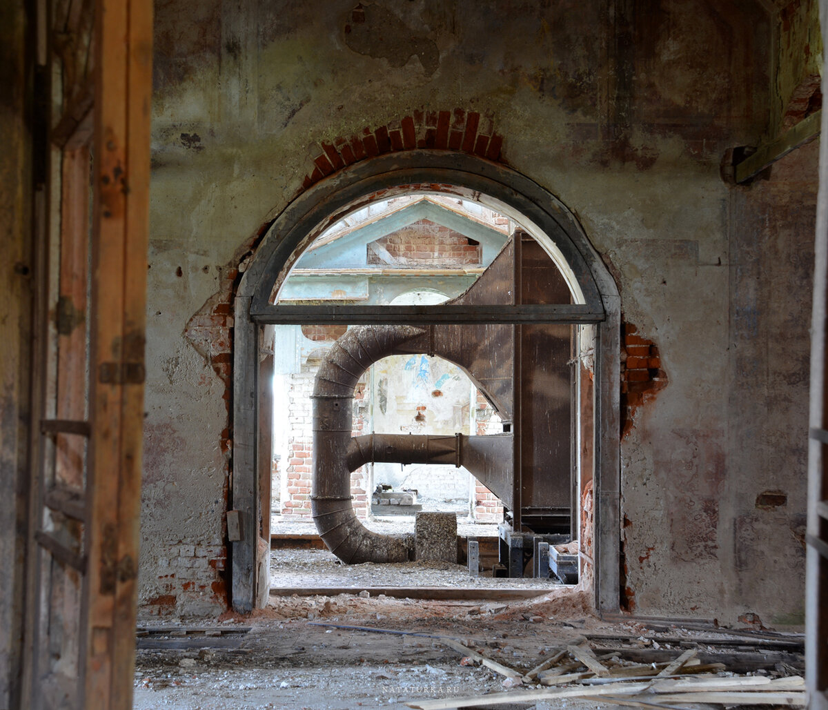 Притвор Спасского храма