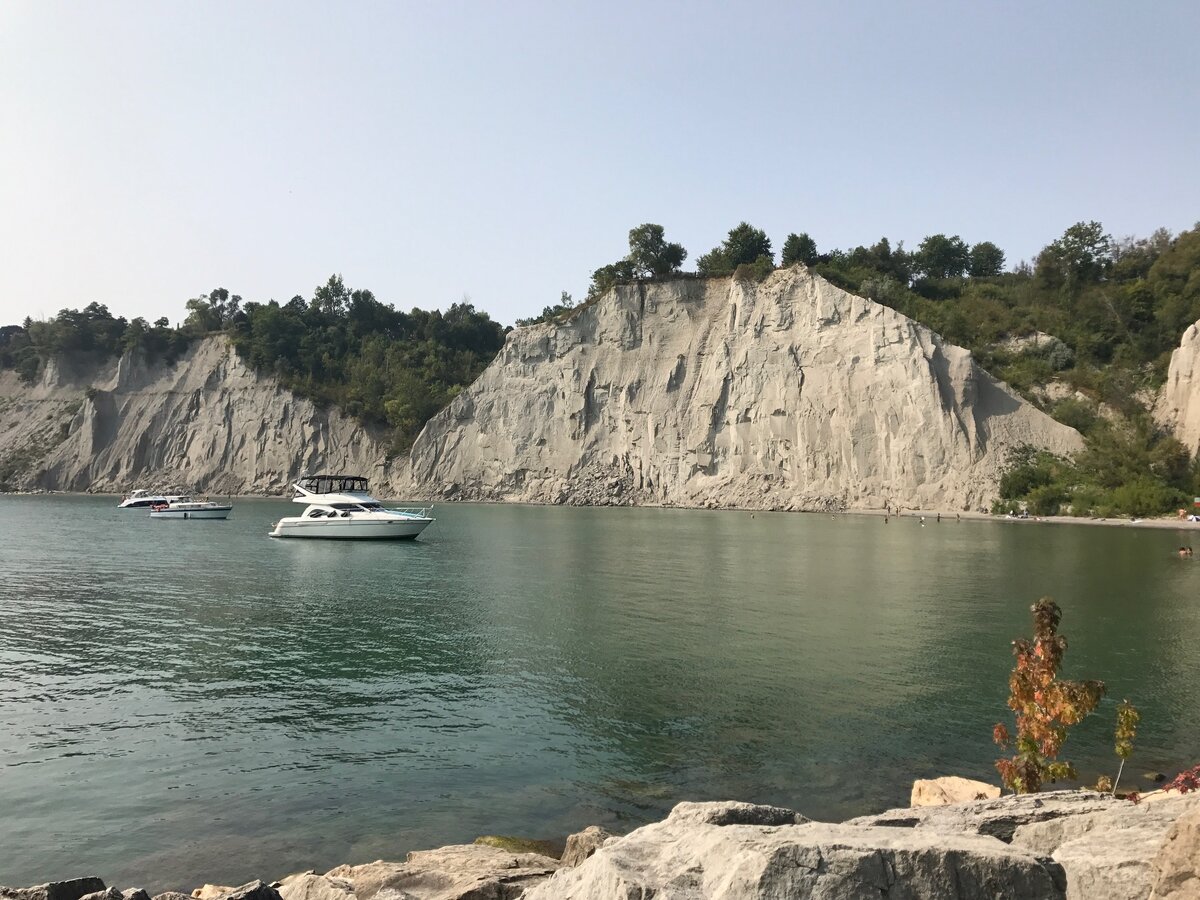 Scarborough Bluffs в летний денек. Фото автора. 