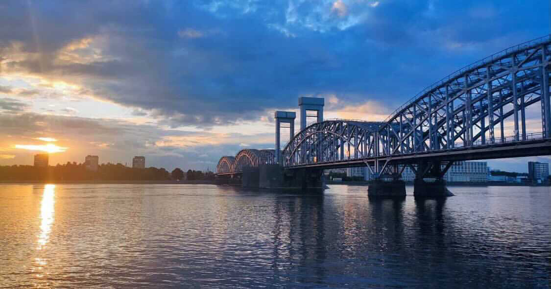 Белые ночи в Петербурге. Фото Станислав Толстобоков специально для канала "Дотошный турист" 