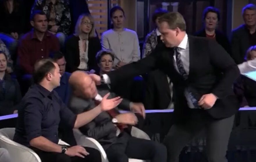 Зачем это все мне показывают