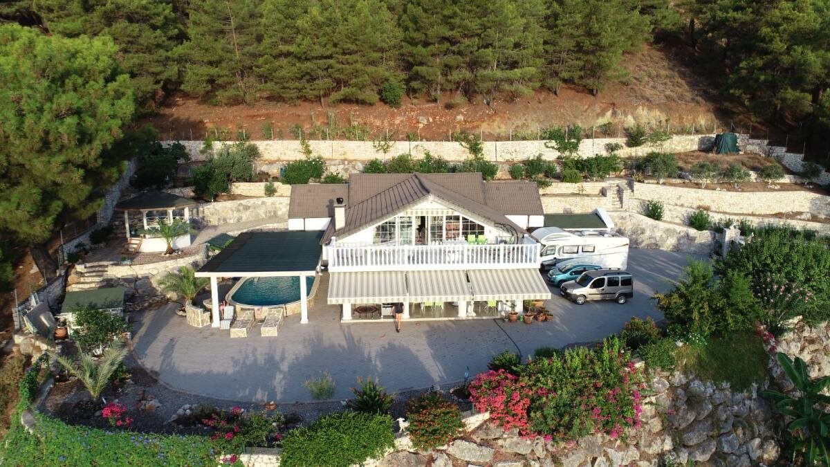 Реальные фотографии виллы. Листайте 