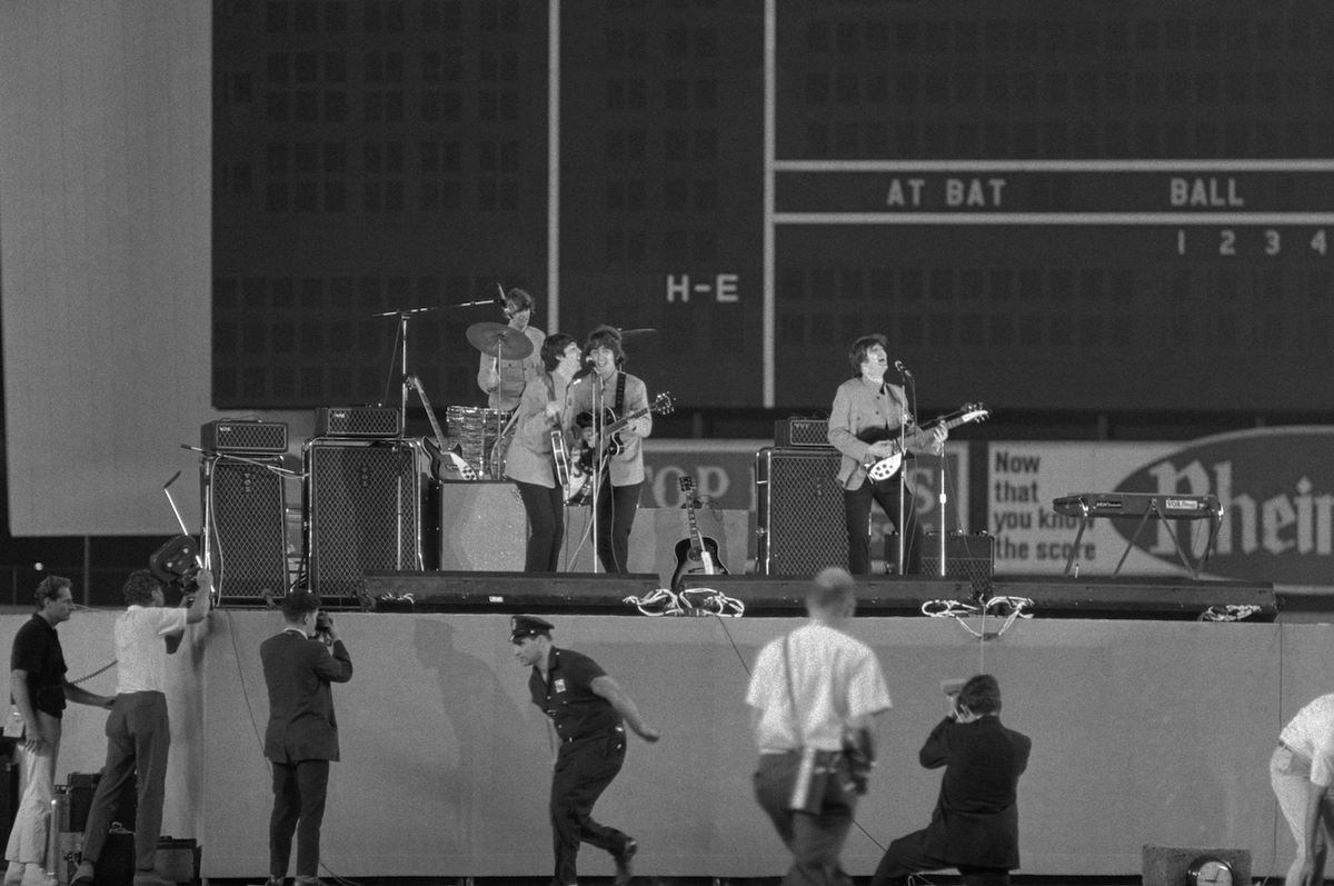 Джордж Харрисон сказал, что выступление Beatles на стадионе Шей в Нью-Йорке было для него абсолютно безразличным: "Нам действительно было все равно".