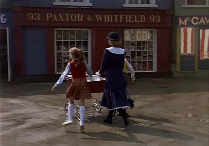 Кадр из фильма "Мэри Поппинс, до свиданья"