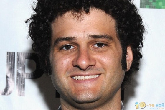  Возраст: 28
Собственный капитал: 3,8 миллиарда долларов