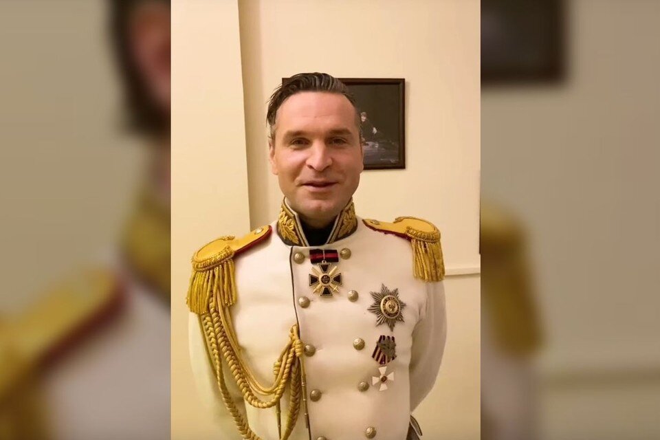     Виктор Добронравов сыграл Андрея Болконского  Алтайского театра драмы имени Шукшина