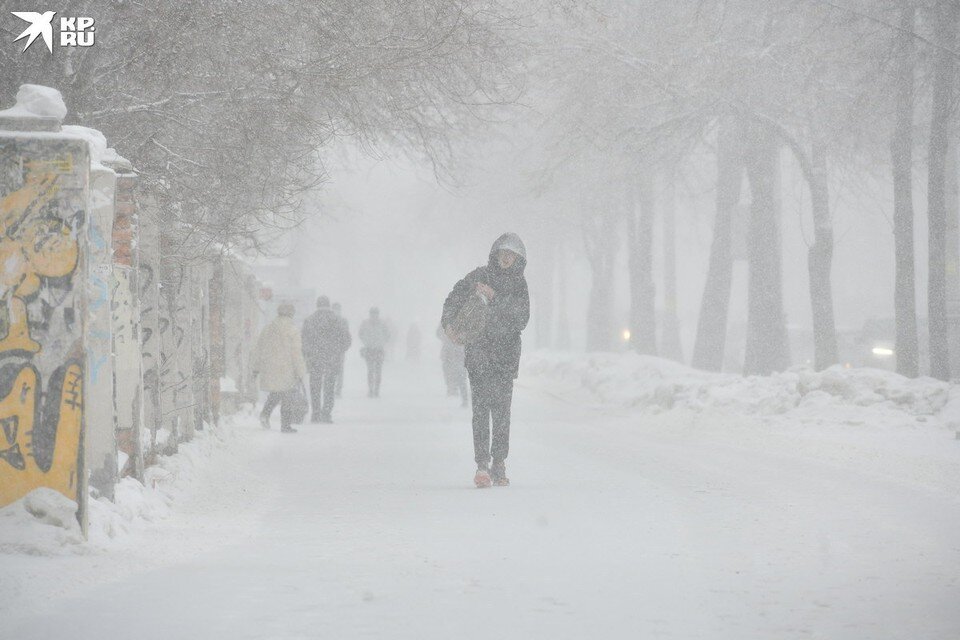     Температура воздуха ночью -10…-15°C, на севере края -30…-35°C. Алексей БУЛАТОВ