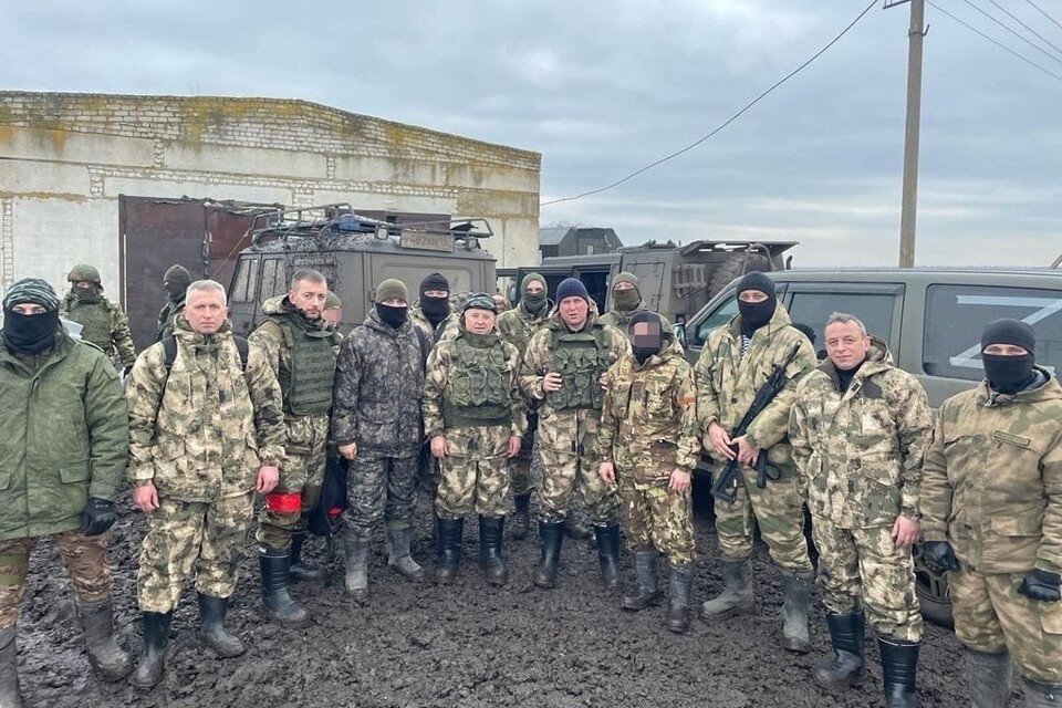     Липецкие депутаты доставили бойцам в зону СВО гуманитарную помощь  Липецкий областной Совет депутатов