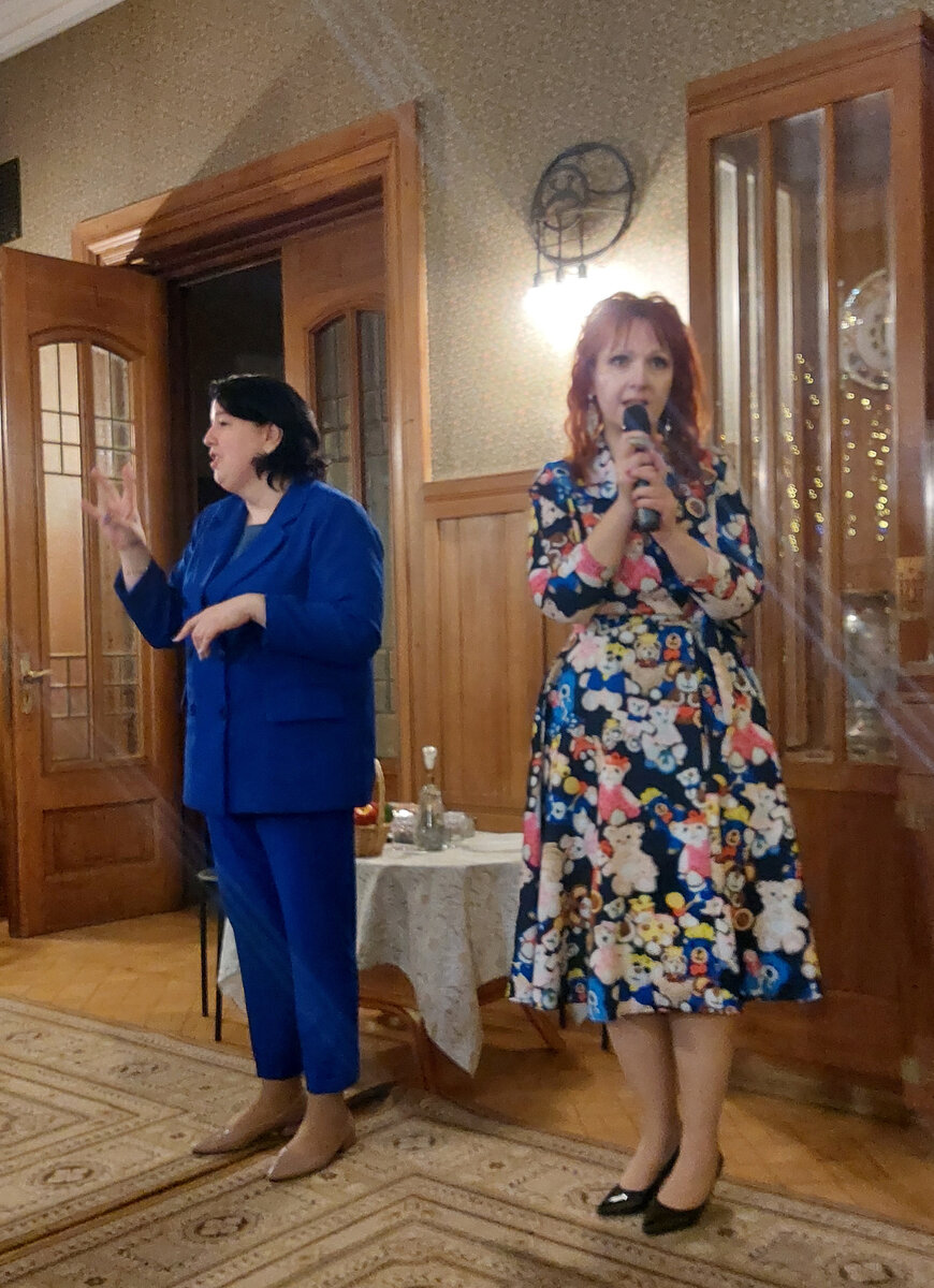 Режиссер театра "Шанс" Алла Соколова и переводчик с РЖЯ Ольга Иванова.