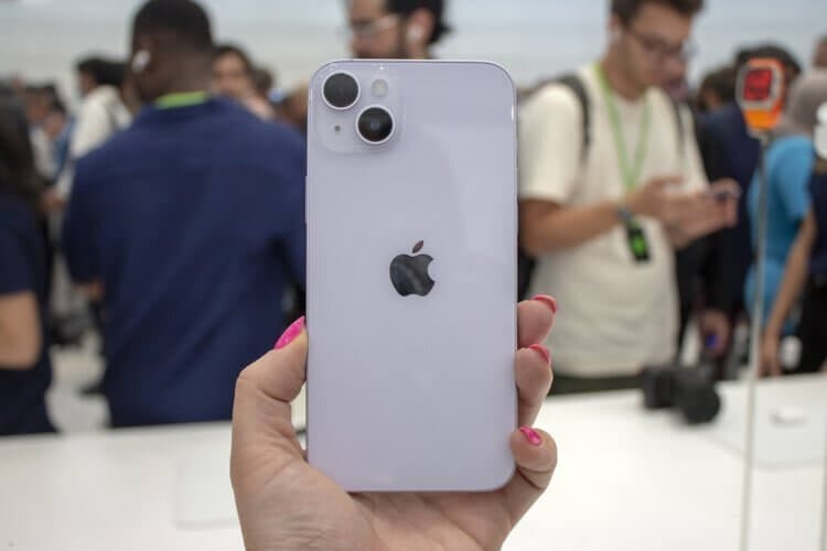    Провал iPhone 14 Plus позволит снизить цену на iPhone 15 Plus.