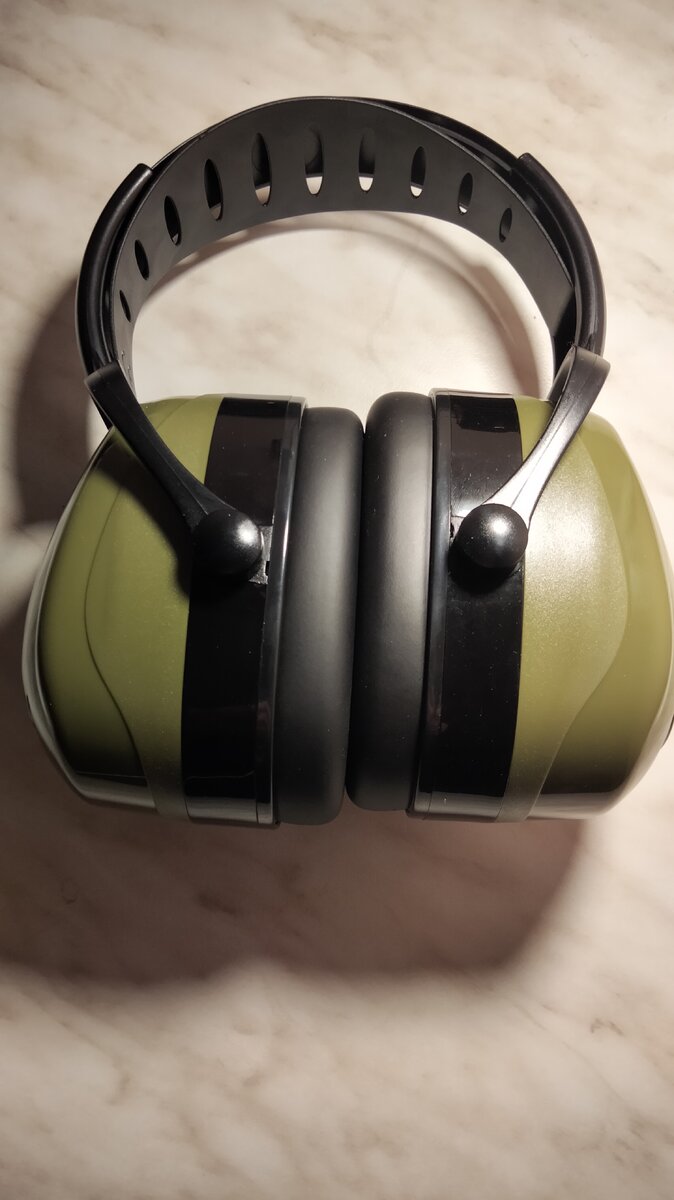 Наушники противошумные которыми пользуюсь JEM-201 SONUS MAX 32 ДБ. Цена примерно 750 рублей.