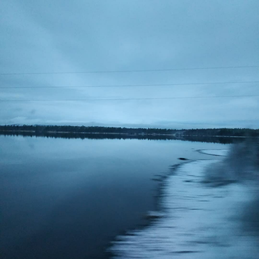 Водоемы Карелии из окна поезда
