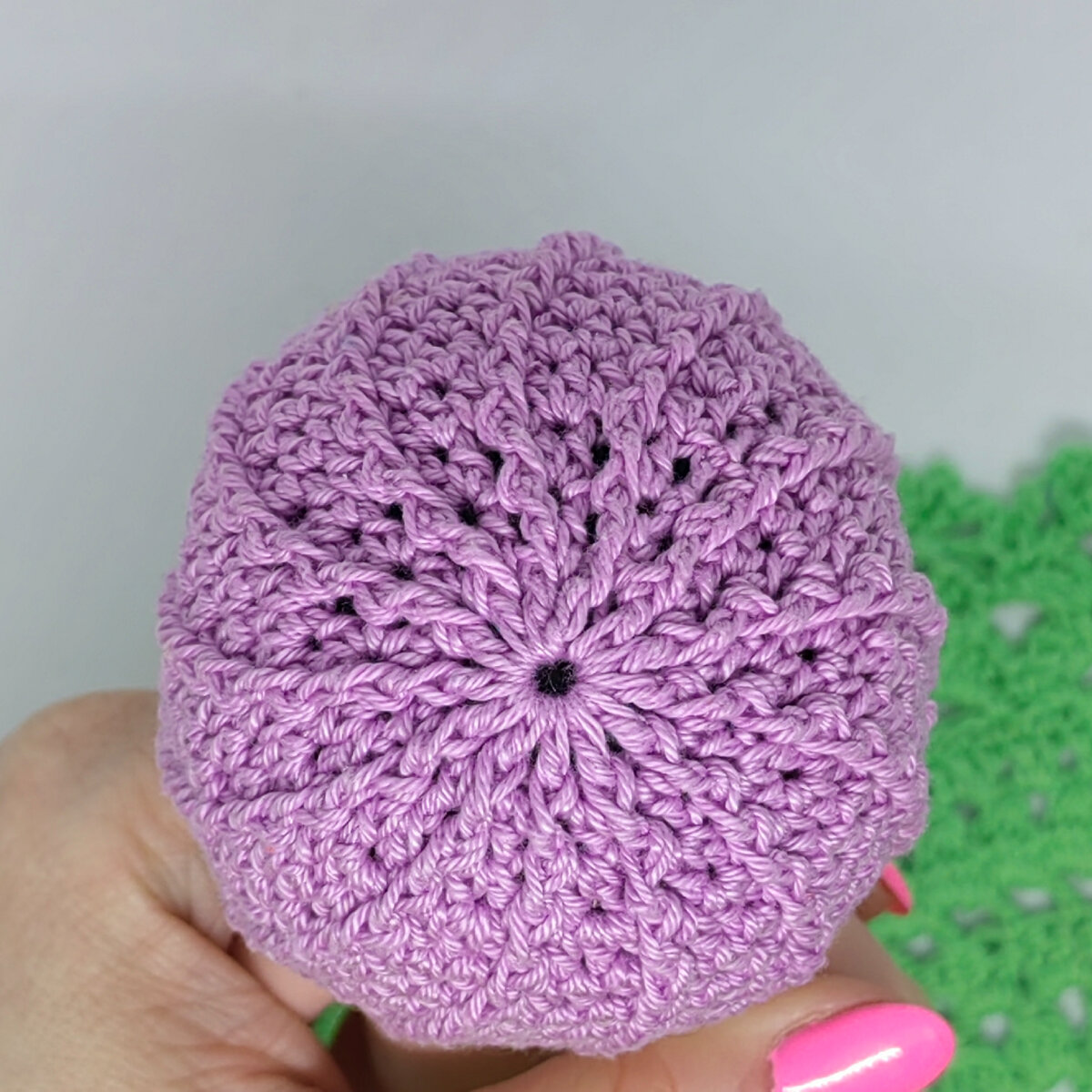 Вид со стороны макушки