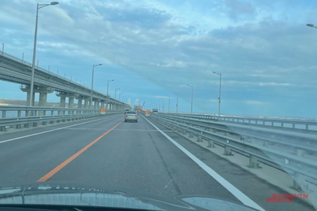    Автомобильное движение на Крымском мосту временно закроют 17 января