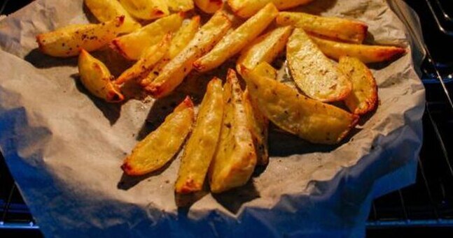     Хрустящая картошка по-деревенски в духовке
