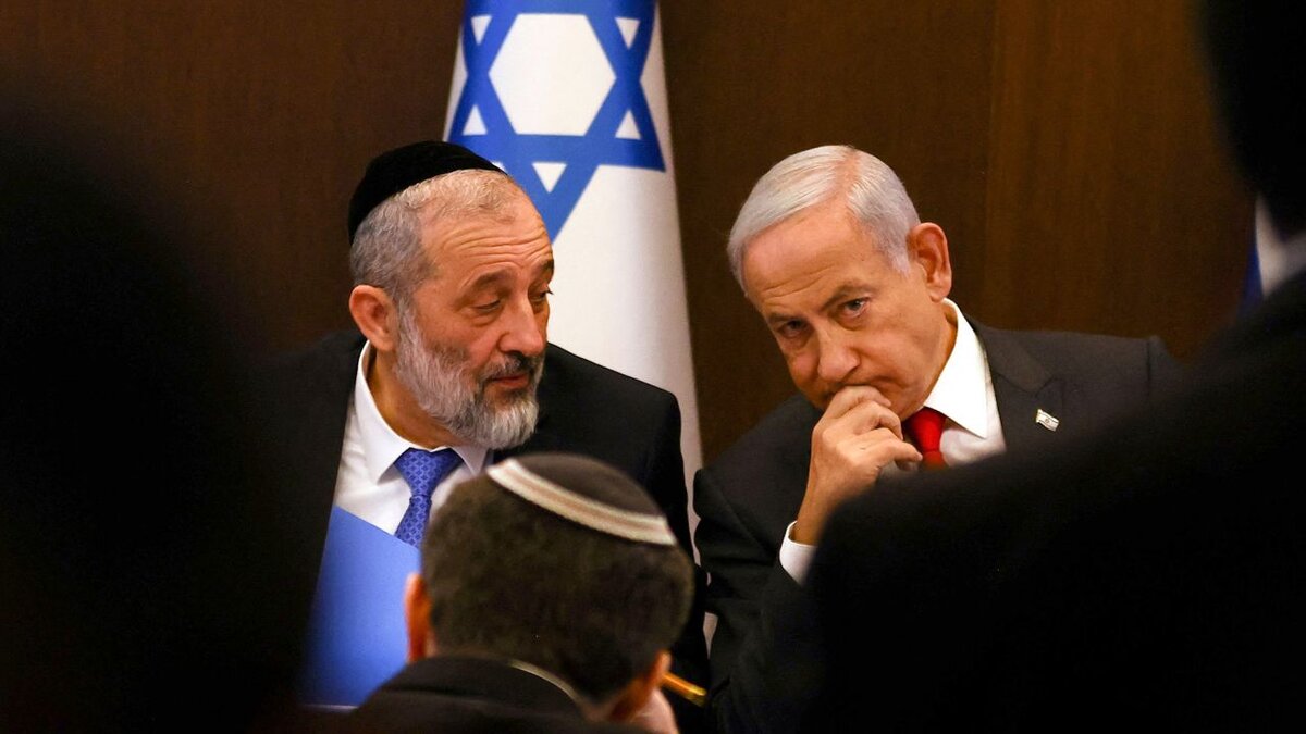 https://media.cnn.com/api/v1/images/stellar/prod/230120131230-mime-netanyahu-israel-judiciary.jpg?c=16x9&q=h_720,w_1280,c_fill