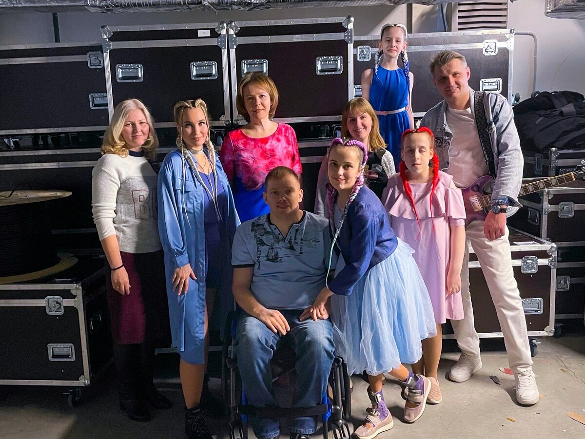 Закулисье. Перед выступлением.