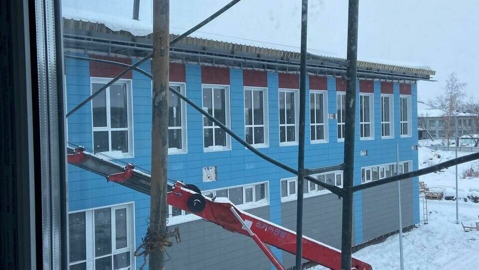     Стройплощадку школы в Горьковском районе назвали самым проблемным строительным объектом.