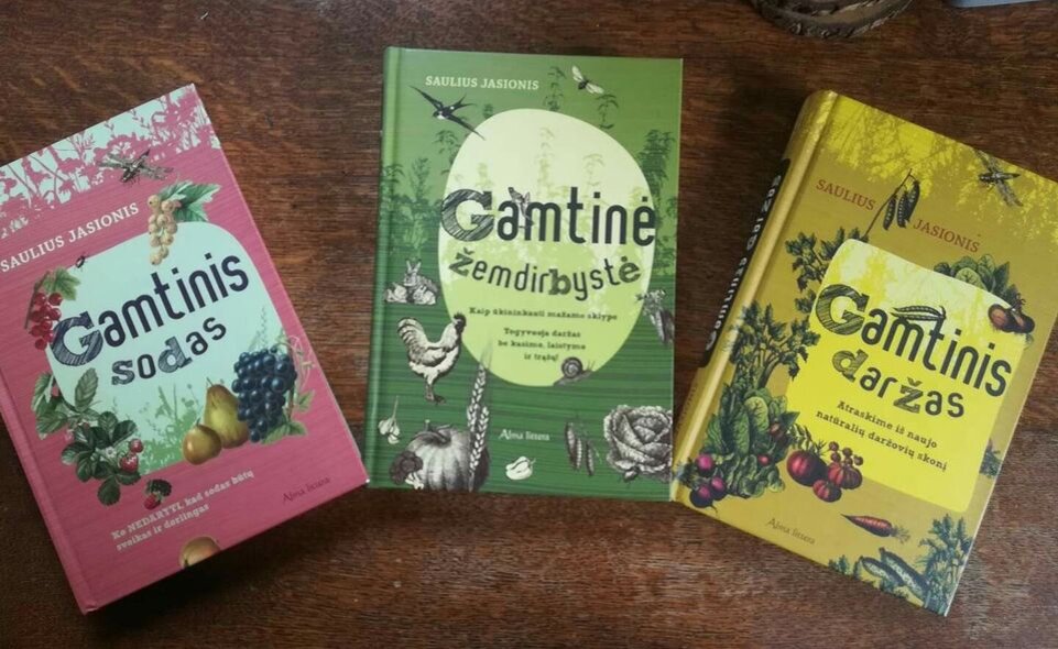 2. Его книги про садоводство.