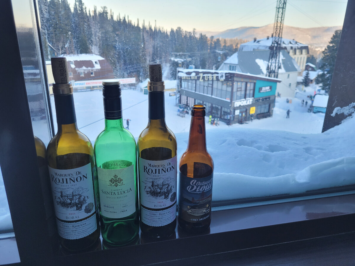 вид из окна №42 отеля Сугроб