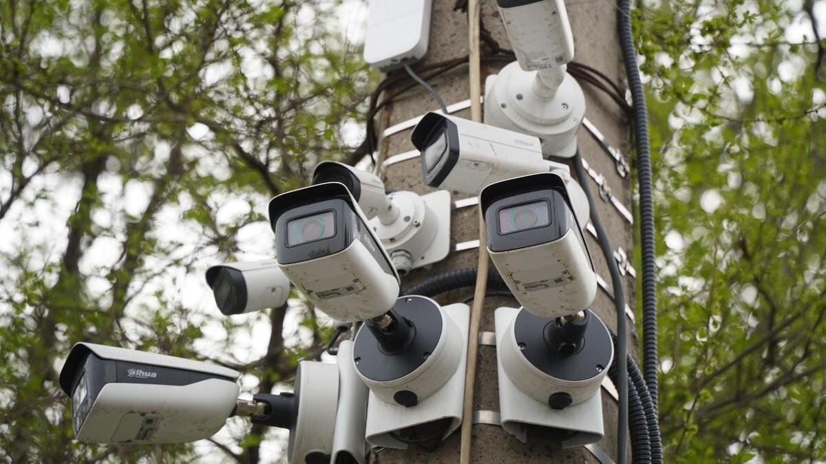    Камеры "Сергек" висят на столбе:NUR.KZ / Владимир Третьяков