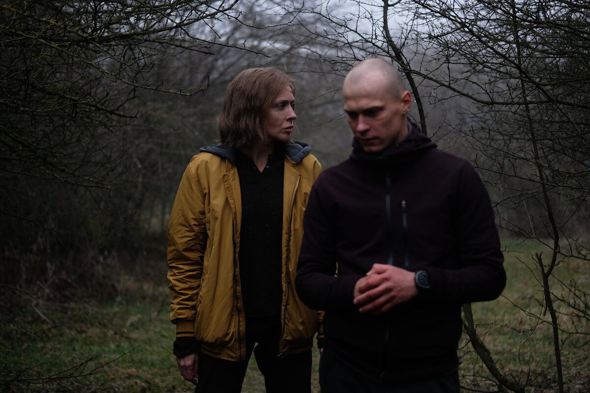 Кадр из фильма «Мама, я дома»:https://images.kinorium.com/movie/shot/2795251/h280_49882127.jpg