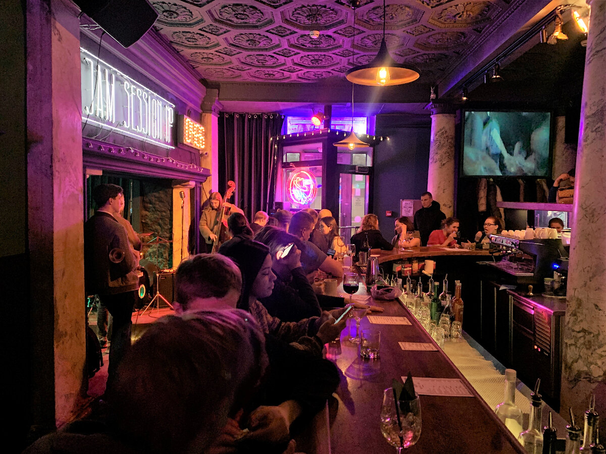 Вид с моего места в 22:00