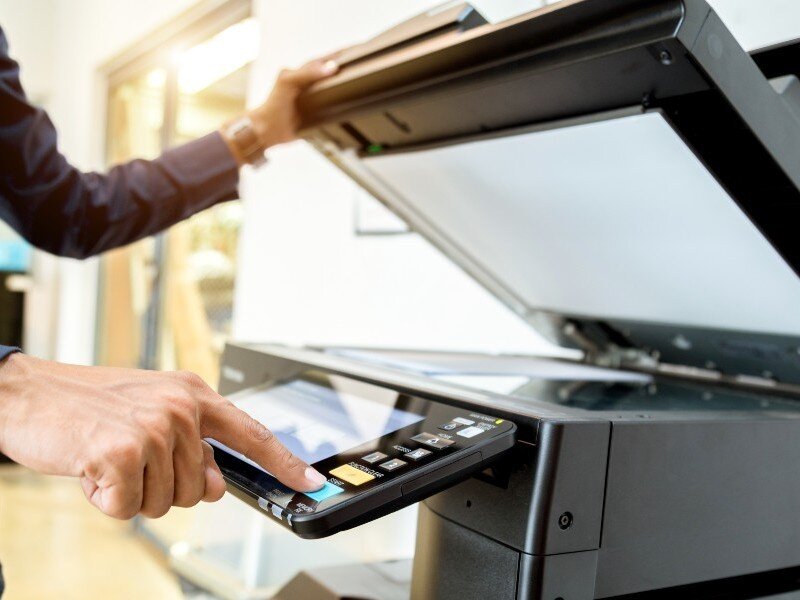    Молодые сотрудники часто испытывают проблемы с обычной офисной техникой