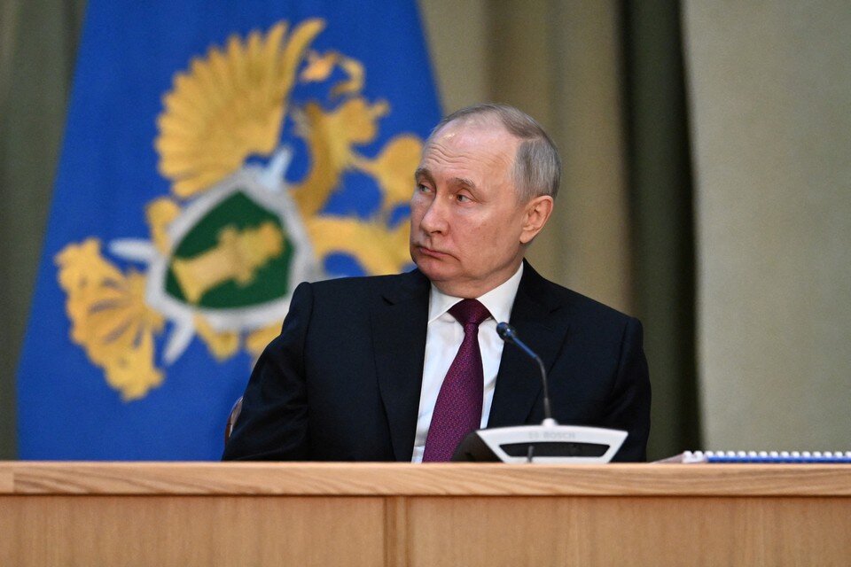    Владимир Путин  REUTERS