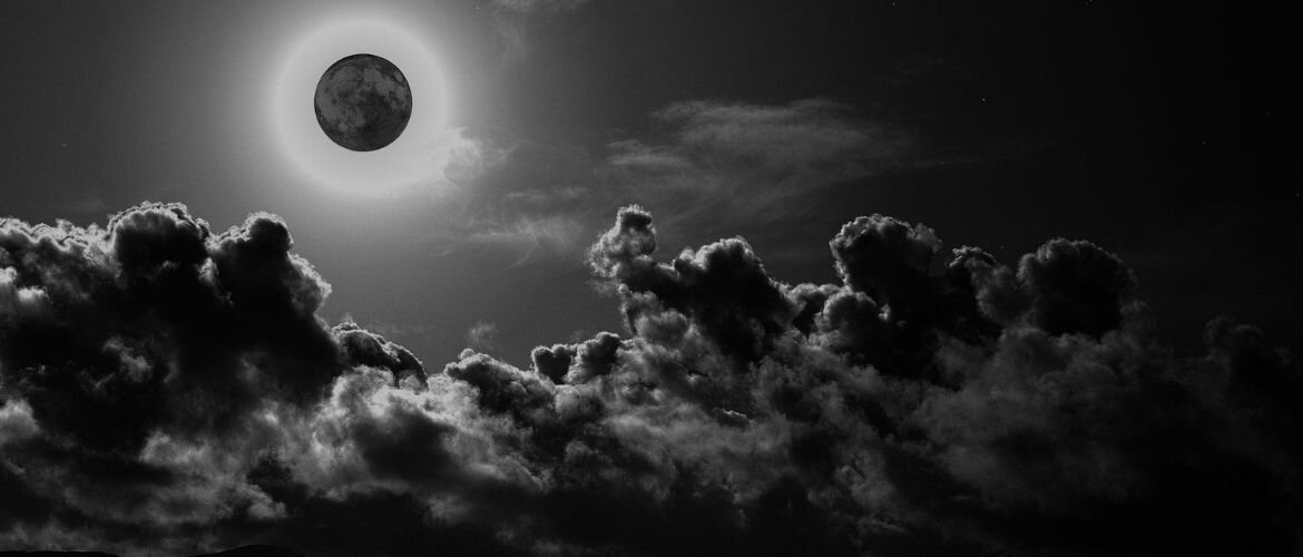 Черная Луна во Льве: что это значит и на какие знаки больше всего влияет