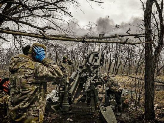     Украинские артиллеристы. Фото: Телеграм-канал Владимира Зеленского.